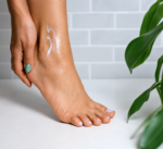 Creme de pés Allegro Natura aplicado na pele