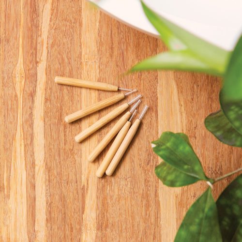 Escovilhão interdentário de bambu sustentável - tamanhos diferentes - nylon sem BPA e cabo de bambu.