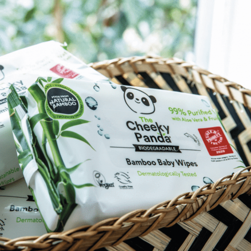 Estas toalhitas para bebé são 100% biodegradáveis, feitas a partir de fibra de bambu e humedecidas com 99% de água purificada.