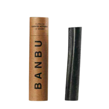 O filtro de carvão ativado de bambu reduz o cloro, melhorando o seu sabor e mineraliza lentamente a água. Filtra aproximadamente 2 a 3 litros de água.