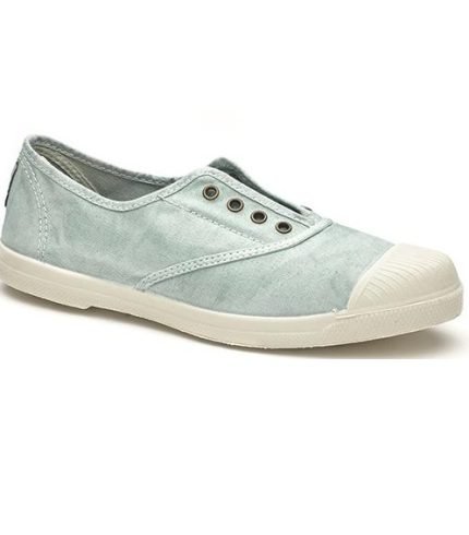 Ténis da Natura World, modelo Old Lavanda, em algodão orgânico e borracha natural.