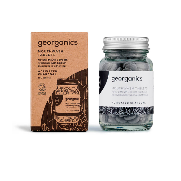 georganics-elixir-bucal-pastilhas-carvão-1 Elixir bucal em pastilha para ajudar a manter a boa saúde oral e hálito fresco. Pastilhas aromatizadas com óleo essencial biológico de hortelã-pimenta.