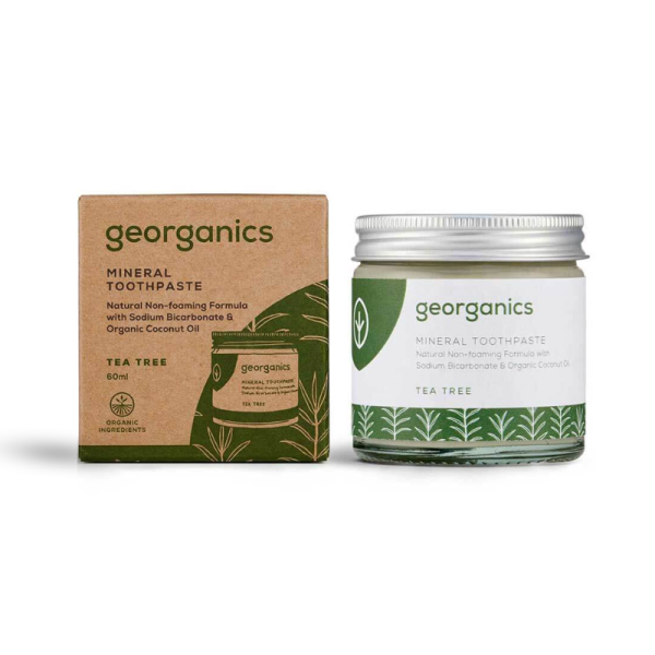 A pasta de dentes natural de árvore do chá (tea tree) da Georganics limpa e remove naturalmente manchas superficiais. Pasta de dentes sem espuma.