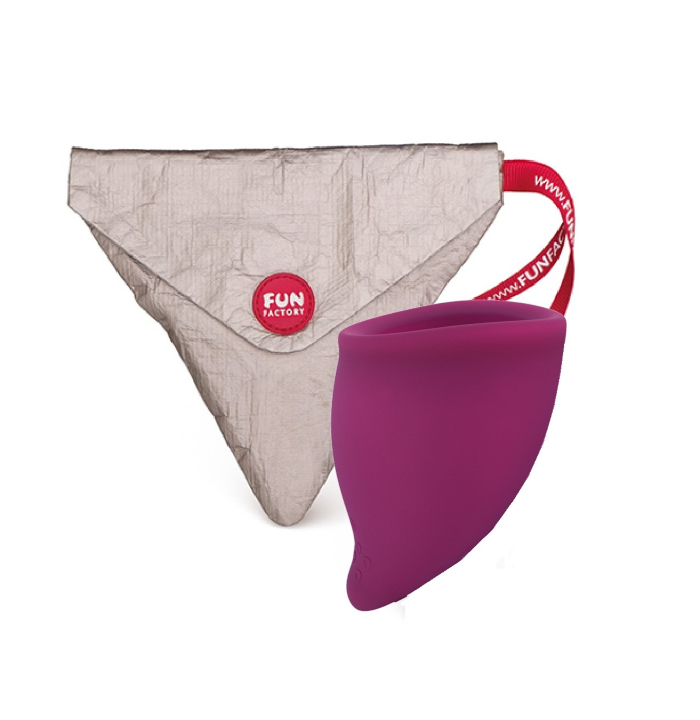 Copo menstrual, tamanho B, desenhado com uma forma anatomicamente mais correta para maior conforto. Inclui bolsa de transporte.