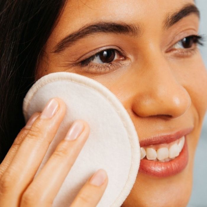 Os discos de limpeza facial em algodão orgânico são ideais para a limpeza diária do rosto. O tecido é super macio feito em algodão orgânico.