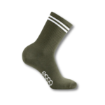 Meias de cânhamo às riscas da 8000Kicks em tom verde, sustentáveis e respiráveis