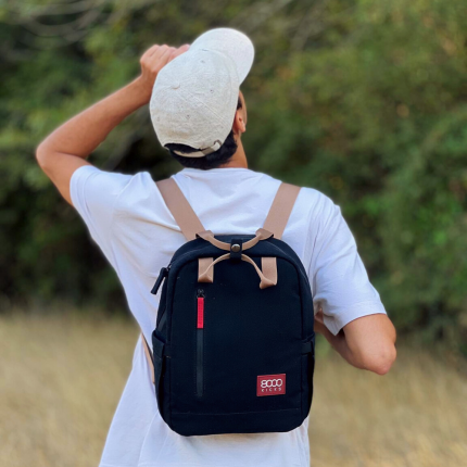 Mochila Pequena Preta em Cânhamo 8000Kicks