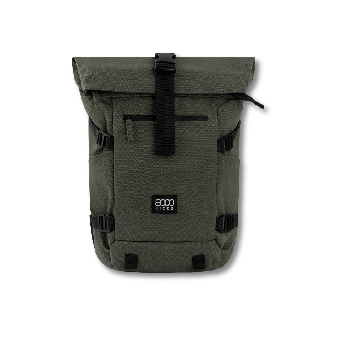 Nomad Green A NOMAD adapta-se ao teu ritmo: começa como uma mochila prática de 20L para o dia a dia, e quando precisas de mais espaço, transforma-se numa verdadeira parceira de viagem — pode expandir-se até aos 45L!