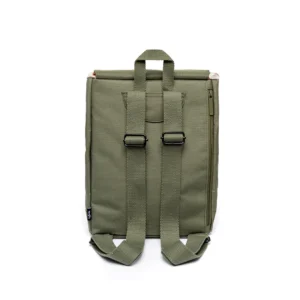 Mochila Lefrik Mini Scout feita com poliéster reciclado a partir de garrafas PET, modelo compacto para uso diário.