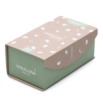Os pack de 3 meias em algodão da Veraluna são confecionadas com algodão orgânico certificado o que as torna respiráveis e super macias.