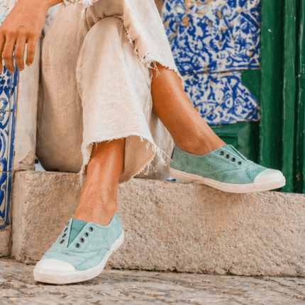 Ténis Natural World Old Lavanda em algodão orgânico e sola em borracha natural.