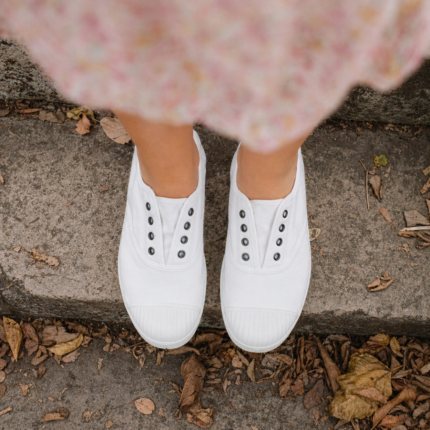 Ténis Natural World Old Lavanda em algodão orgânico e sola em borracha natural.