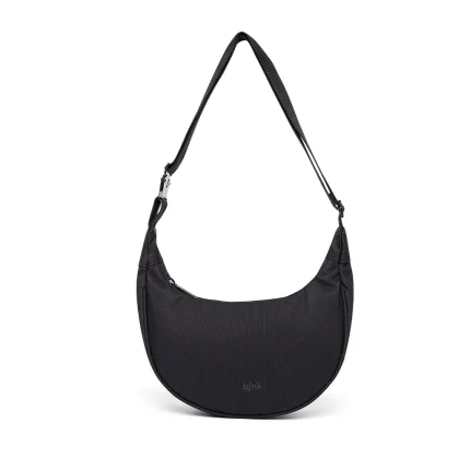 Mala em forma de meia-lua com fecho de correr. Inclui um bolso interior