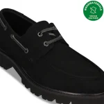 Sapatos boat shoe contemporâneos para homem, meticulosamente trabalhado em microfibra de camurça vegana natural preta