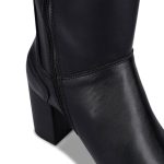 Descubra a elegância e o conforto das botas Greta Black de cano alto, perfeitas para quem procura um estilo sofisticado sem comprometer os seus valores éticos.