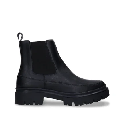 Botas veganas pretas estilo Chelsea Selma Black – um clássico intemporal com um toque moderno.