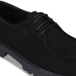 Sapatos veganos unissexo tipo Derby, projetados para quem valoriza moda e ética.