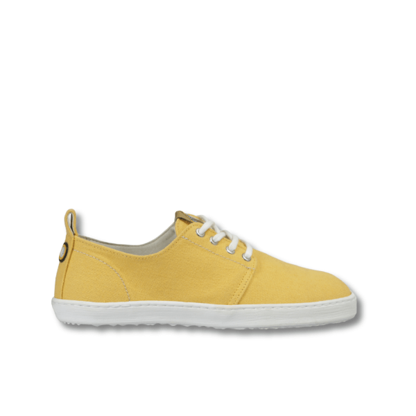 Sapatos vegan feitos à mão em Portugal. Os Citizen Yema da Motion Shoes combinam conforto, estilo e materiais sustentáveis como algodão orgânico e cânhamo.