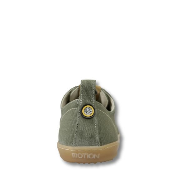 Sapatos vegan feitos à mão em Portugal. Os Citizen Kaki da Motion Shoes combinam conforto, estilo e materiais sustentáveis como algodão orgânico e cânhamo.