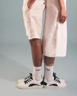 Os ténis BERLIN BLUE são feitos em pele de maçã com detalhes em pinãtex, materiais ecológicos que combinam durabilidade com sustentabilidade!