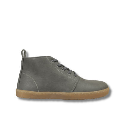 Os Botins Citizen foram pensados para quem procura estilo intemporal sem abrir mão da ética. Fabricados em material alternativo à pele (também conhecido como “couro vegan”), são uma alternativa sustentável e isentos de crueldade ao couro tradicional.