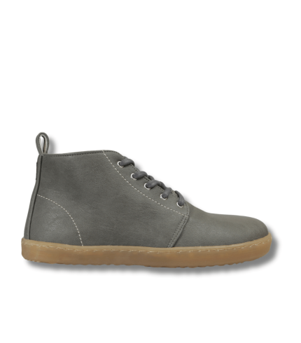 Os Botins Citizen foram pensados para quem procura estilo intemporal sem abrir mão da ética. Fabricados em material alternativo à pele (também conhecido como “couro vegan”), são uma alternativa sustentável e isentos de crueldade ao couro tradicional.