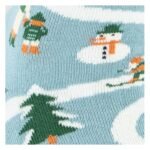 Meias Veraluna Winter Landscape em algodão orgânico azul-claro, feitas à mão na Turquia sob Comércio Justo.