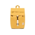 Mochila Lefrik Mini Kaut feita com poliéster reciclado a partir de garrafas PET, modelo compacto para uso diário.