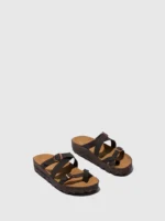 Sandálias veganas da As Portuguesas em cor black com fivelas ajustáveis e acabamento tipo nobuck