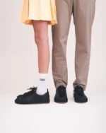 Ténis vegan Kario preto em materiais reciclados