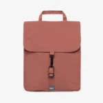 Mochila Lefrik Handy Mini Arles em tecido RPET reciclado com acabamento texturado e compartimento acolchoado.