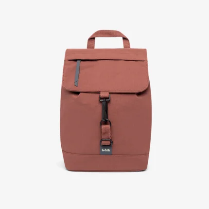 Mochila Lefrik Kaut Mini Arles feita em RPET reciclado com design minimalista e bolso traseiro de segurança.