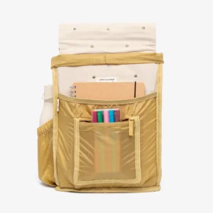 Mochila Lefrik Kaut Mini Arles feita em RPET reciclado com design minimalista e bolso traseiro de segurança.