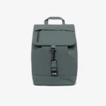 Mochila Lefrik Kaut Mini Arles feita em RPET reciclado com design minimalista e bolso traseiro de segurança.