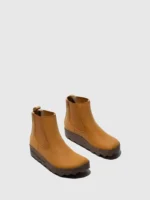 Botas Chelsea veganas Civet As Portuguesas, na cor camel, com elásticos laterais