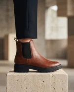 Botins Chelsea Vegan Evie Castanho | NAE Vegan Shoes